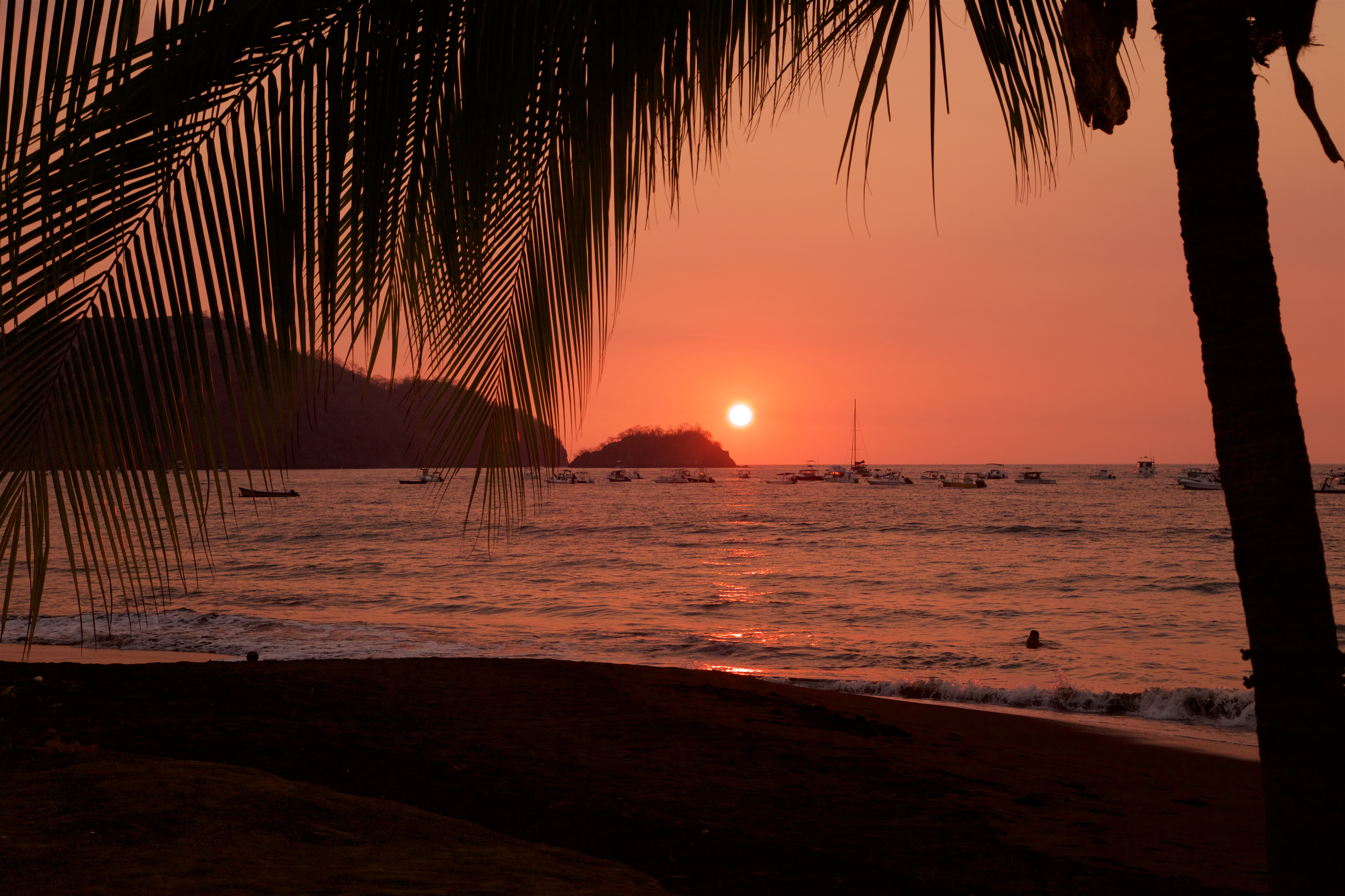 The Best Neighborhoods in Playas del Coco for Property Buyers